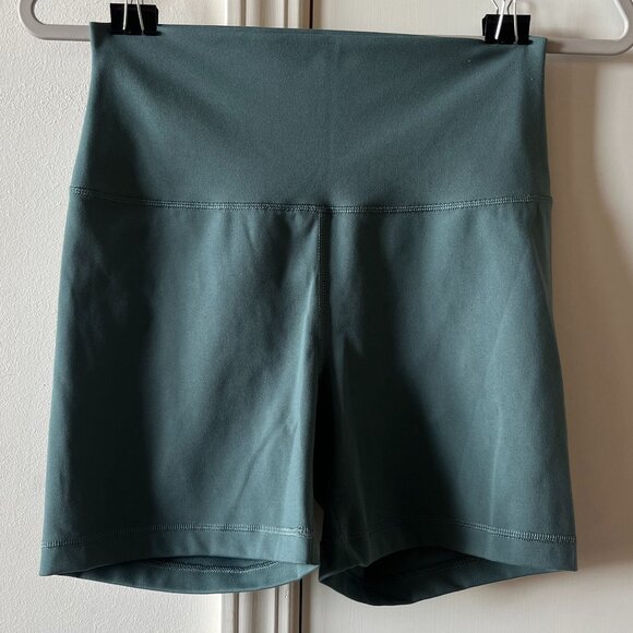 Yogalicious Women’s Lux Everyday 5" Shorts Teal Size Large - Picture 3 of 6